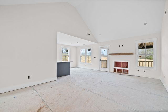 1215 Southside Rd, Southside, TN 37171