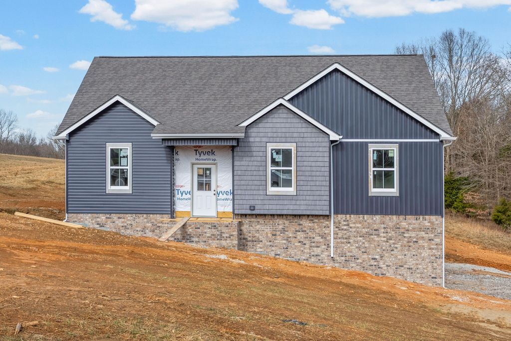 1215 Southside Rd, Southside, TN 37171