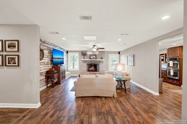 3 Quail Hollow, Pleasanton, TX 78064