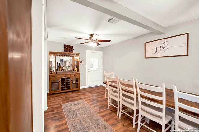 3 Quail Hollow, Pleasanton, TX 78064