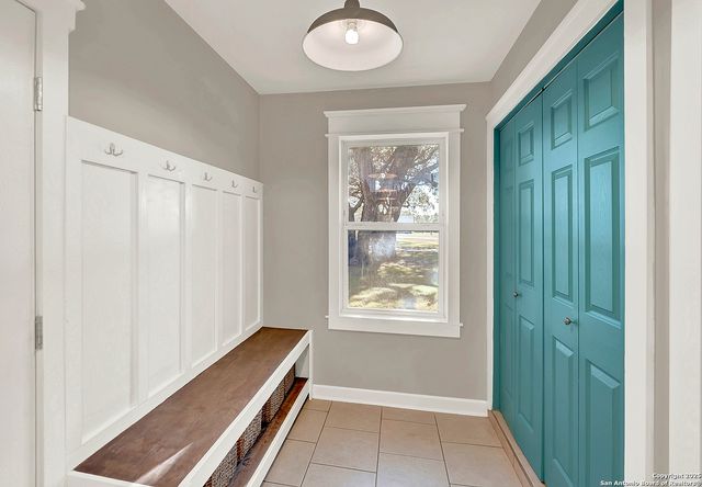 3 Quail Hollow, Pleasanton, TX 78064
