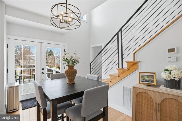 12 PENNSYLVANIA AVE, Edgewater, MD 21037