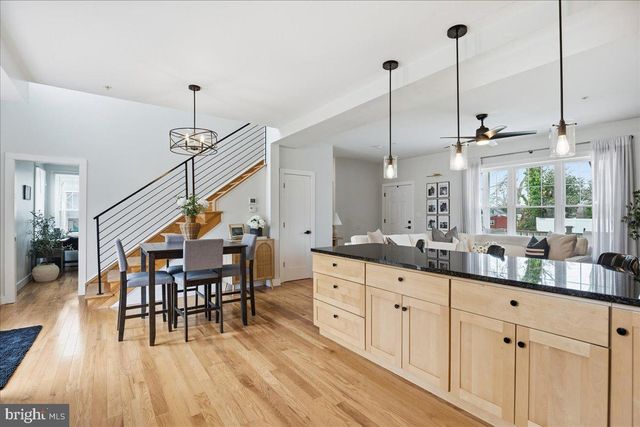 12 PENNSYLVANIA AVE, Edgewater, MD 21037