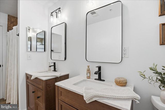 12 PENNSYLVANIA AVE, Edgewater, MD 21037