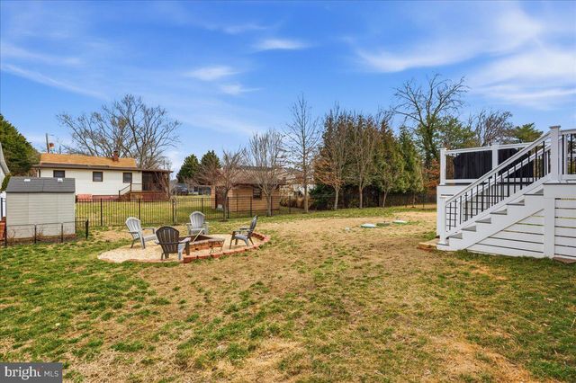 12 PENNSYLVANIA AVE, Edgewater, MD 21037