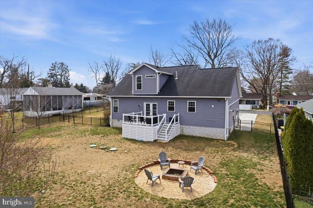 12 PENNSYLVANIA AVE, Edgewater, MD 21037