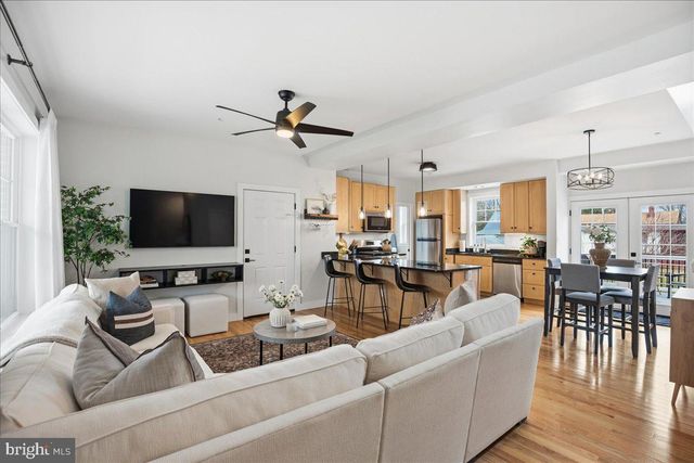 12 PENNSYLVANIA AVE, Edgewater, MD 21037