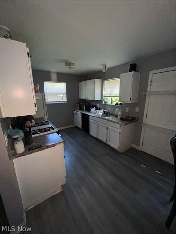 9702 Gaylord Avenue, Cleveland, OH 44105