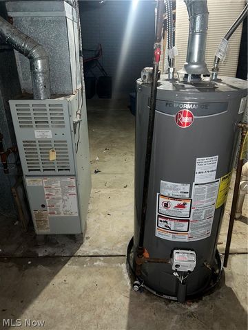 9702 Gaylord Avenue, Cleveland, OH 44105