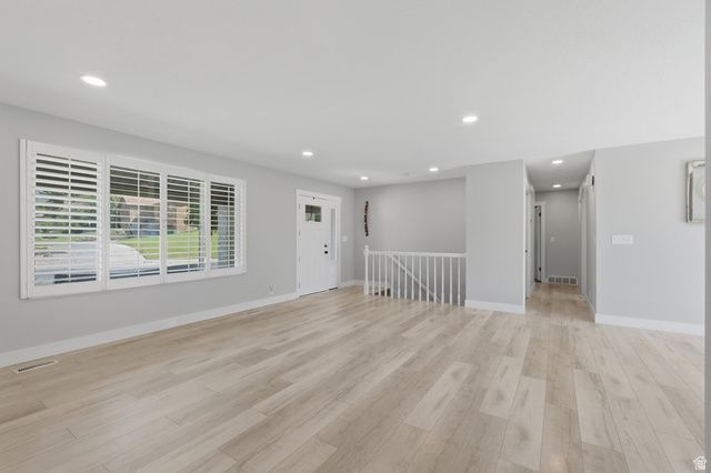 1709 E 9350 S, Sandy, UT 84093