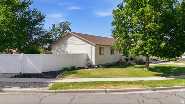 1709 E 9350 S, Sandy, UT 84093