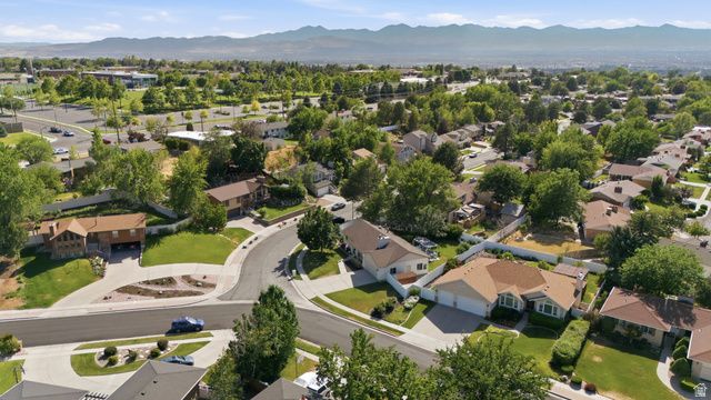 1709 E 9350 S, Sandy, UT 84093
