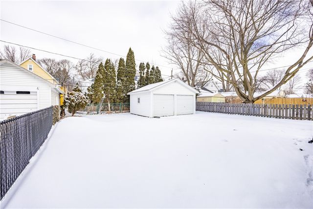 230 Farmington Road, Rochester, NY 14609