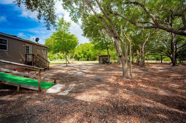14002 BAY LAKE ROAD, Groveland, FL 34736