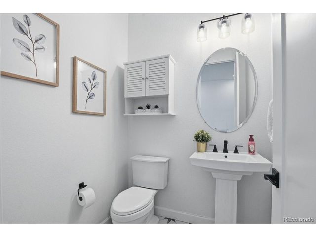 9006 Chalk Creek Pl, Littleton, CO 80125