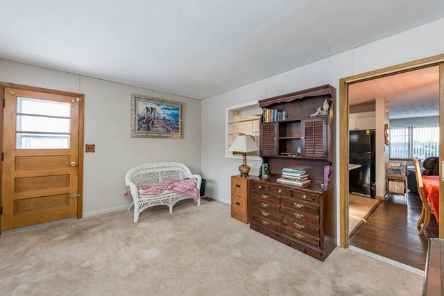 732 Whitney Avenue, Winthrop Harbor, IL 60096