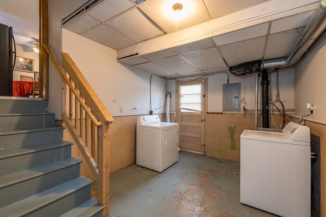 732 Whitney Avenue, Winthrop Harbor, IL 60096