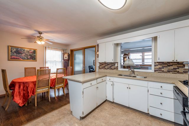 732 Whitney Avenue, Winthrop Harbor, IL 60096