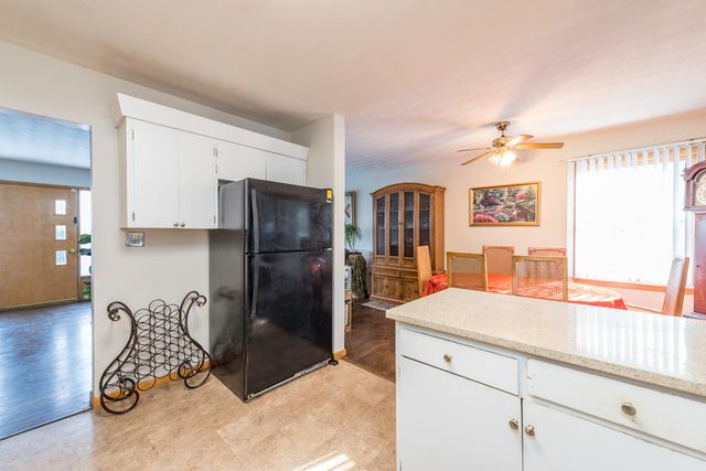 732 Whitney Avenue, Winthrop Harbor, IL 60096