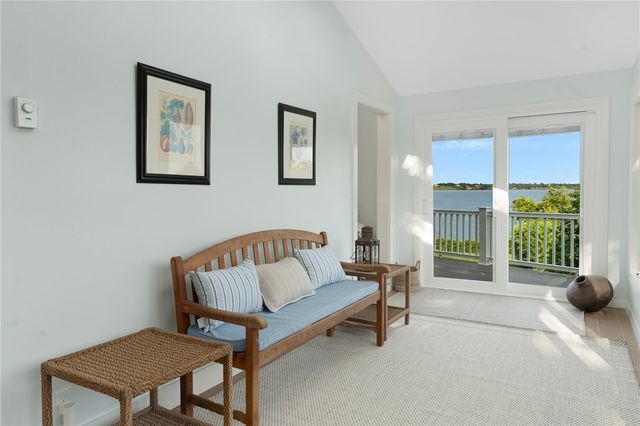 117 Indian Avenue, Portsmouth, RI 02871