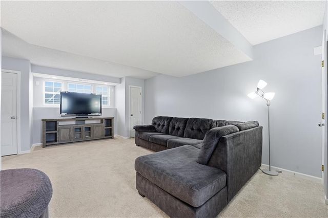 953 E Cottage Creek Drive, Gardner, KS 66030