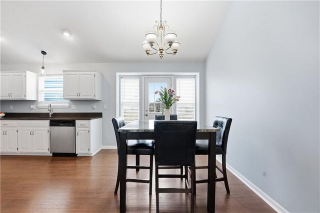 953 E Cottage Creek Drive, Gardner, KS 66030