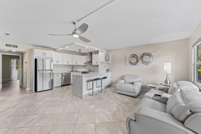 1015 Berkshire A, Deerfield Beach, FL 33442