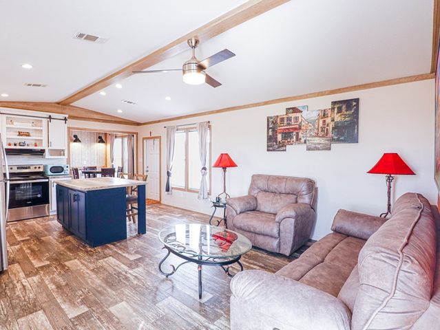 2661 Lampasas Dr, Midland, TX 79705