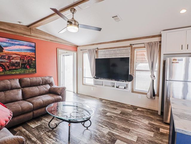 2661 Lampasas Dr, Midland, TX 79705