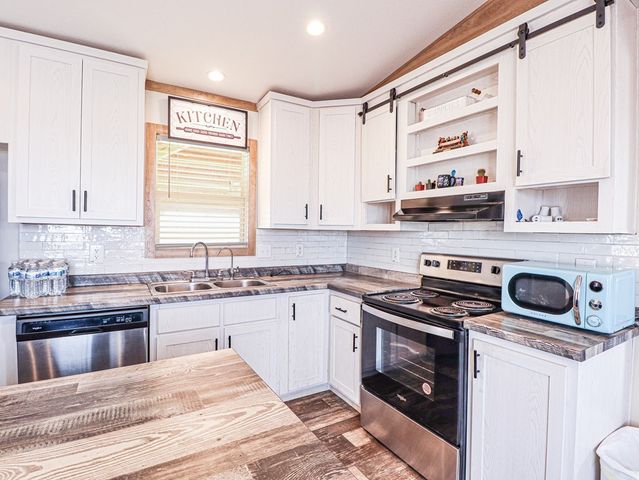 2661 Lampasas Dr, Midland, TX 79705