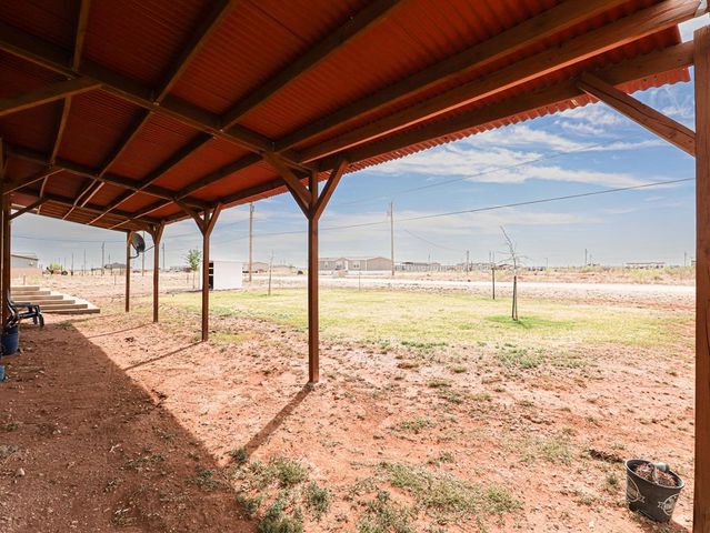 2661 Lampasas Dr, Midland, TX 79705