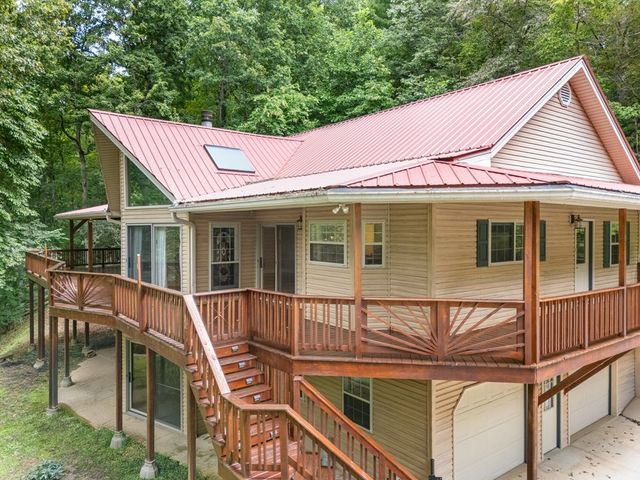 1976 Tyler Lane, Hiawassee, GA 30546