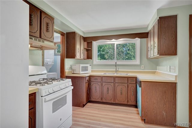 1 Emsworth Avenue, Tonawanda, NY 14223