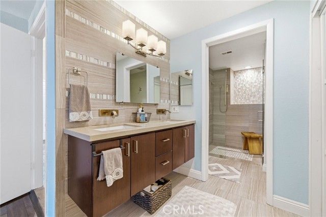 870 Deep Creek, Costa Mesa, CA 92626