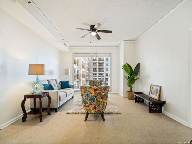1 Towers Park Ln Apt 813, San Antonio, TX 78209