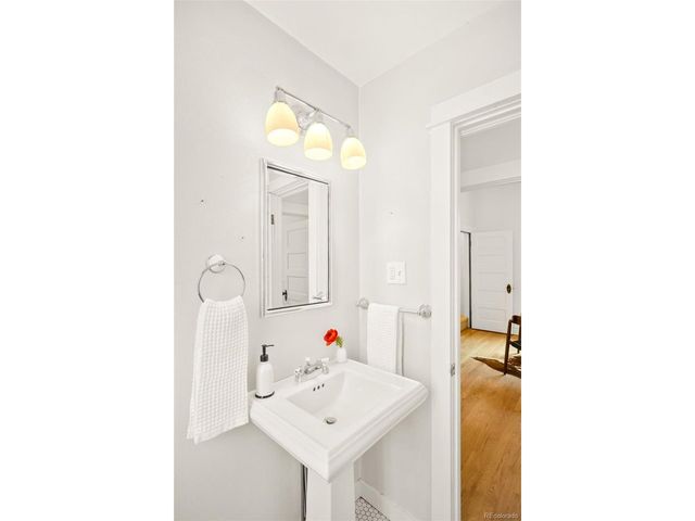 4036 Wyandot St, Denver, CO 80211
