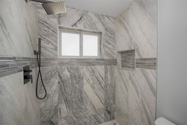 13235 Rampchester Lane, Houston, TX 77015