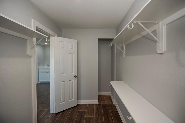 13235 Rampchester Lane, Houston, TX 77015