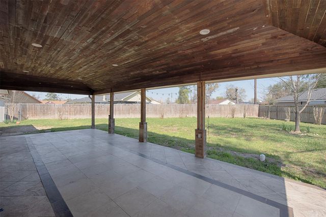 13235 Rampchester Lane, Houston, TX 77015