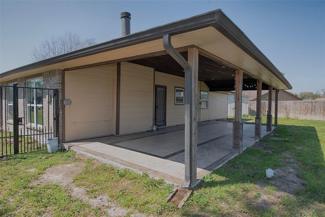 13235 Rampchester Lane, Houston, TX 77015