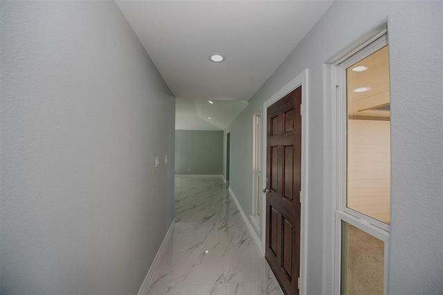 13235 Rampchester Lane, Houston, TX 77015