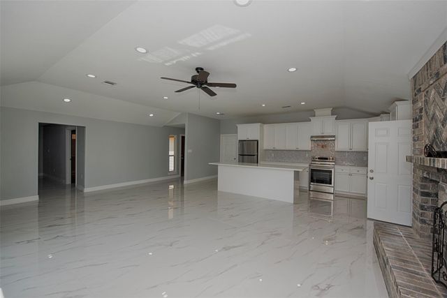 13235 Rampchester Lane, Houston, TX 77015