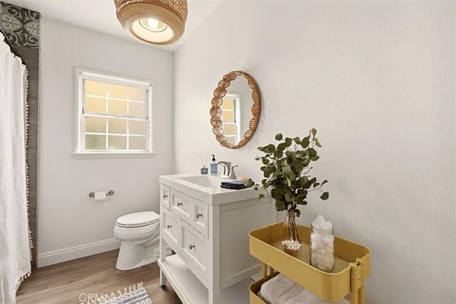 2048 Golden, Long Beach, CA 90806