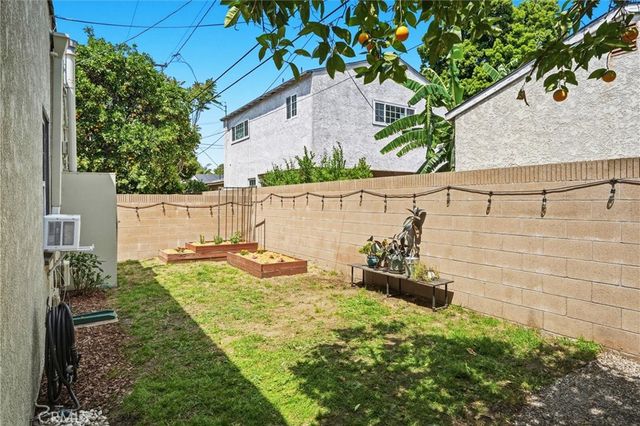 2048 Golden, Long Beach, CA 90806