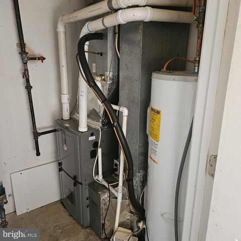 213 BELLWETHER CT, Newark, DE 19702