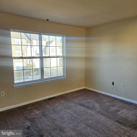 213 BELLWETHER CT, Newark, DE 19702