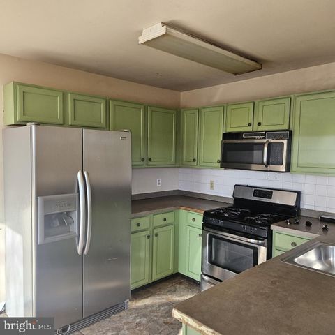 213 BELLWETHER CT, Newark, DE 19702