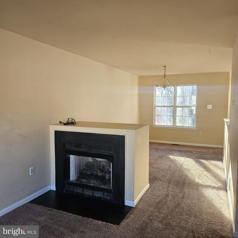 213 BELLWETHER CT, Newark, DE 19702