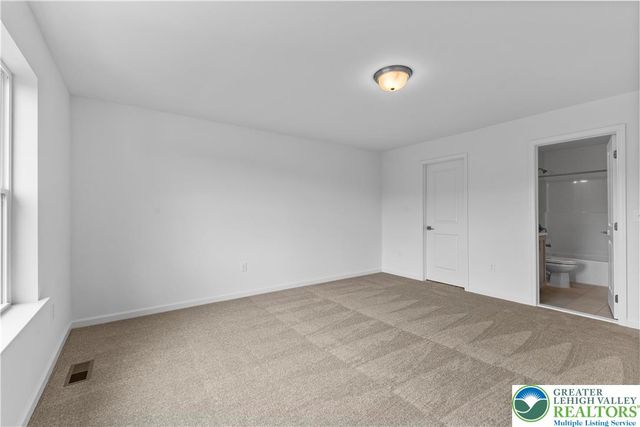 111 Timber Trail 53, Palmer Twp, PA 18045