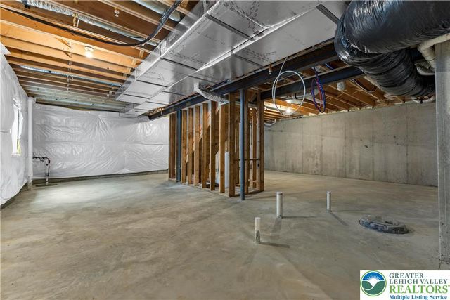 111 Timber Trail 53, Palmer Twp, PA 18045